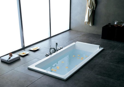 Personnalisez votre salle de bain avec une baignoire encastrable!